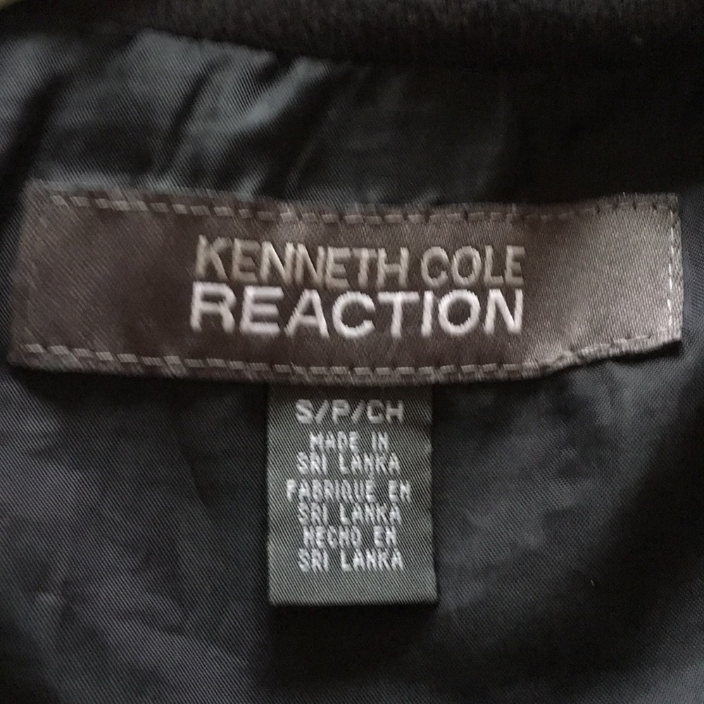 Windbreaker - Picture 2 of 5